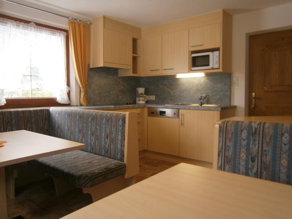 Haus Wiesenheim Fw Oetztal レンゲンフェルト 部屋 写真