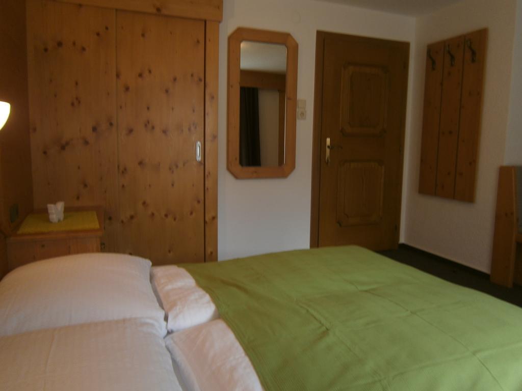 Haus Wiesenheim Fw Oetztal レンゲンフェルト エクステリア 写真