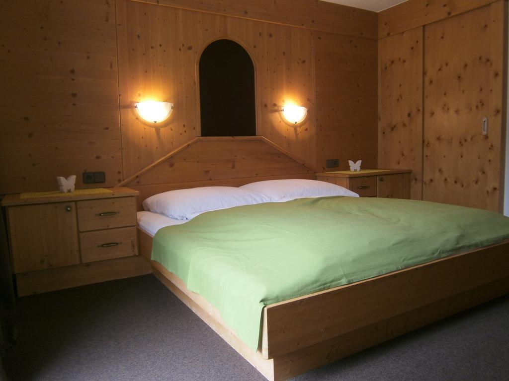 Haus Wiesenheim Fw Oetztal レンゲンフェルト エクステリア 写真