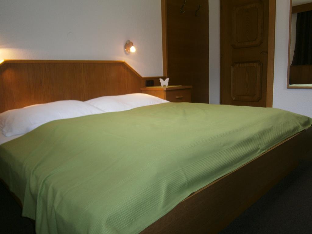 Haus Wiesenheim Fw Oetztal レンゲンフェルト エクステリア 写真